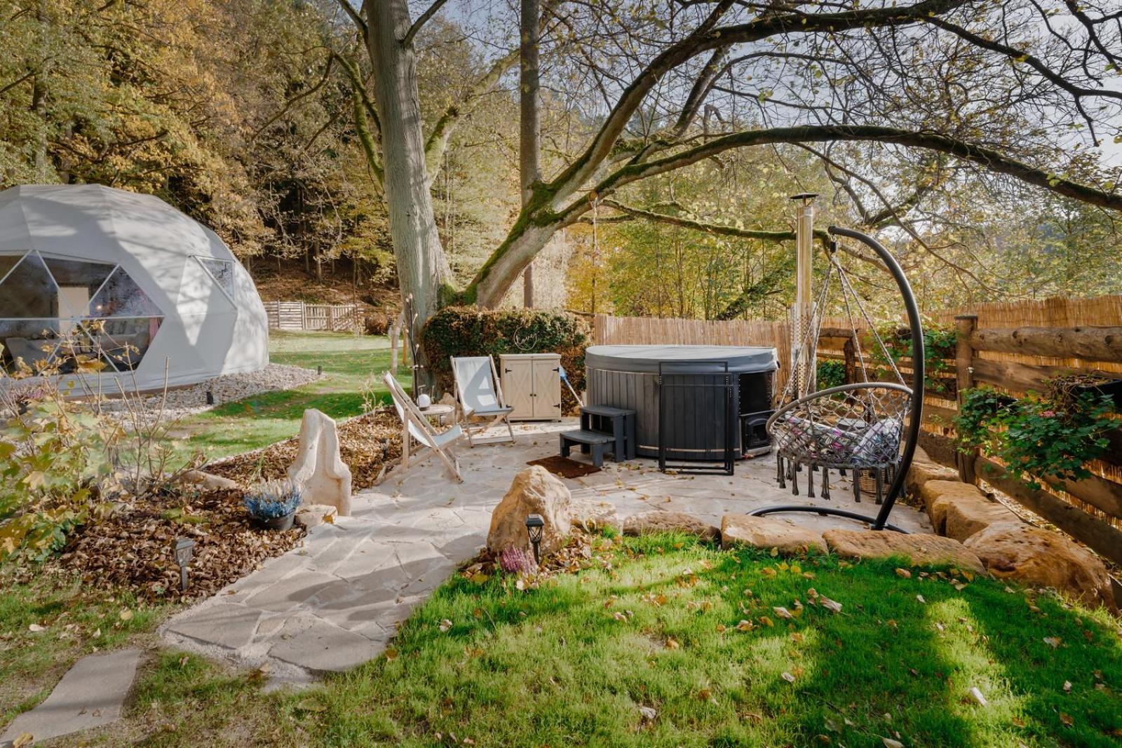 Luxury tent Forrest Glamp Mimo Jablonne v Podjestedi